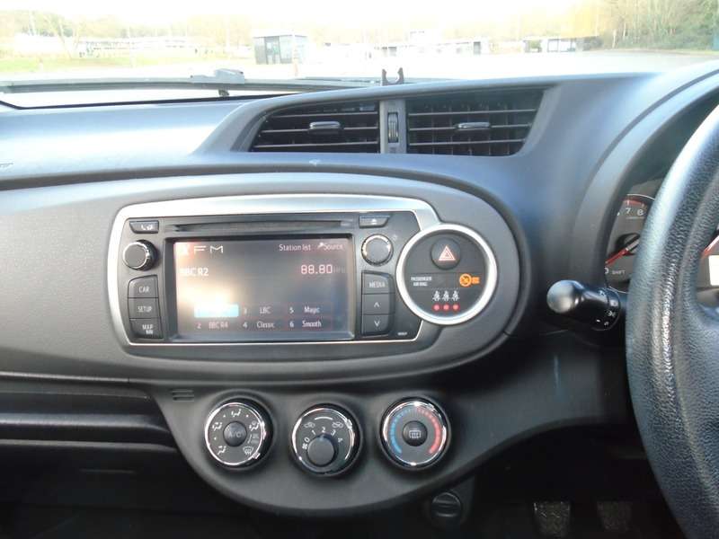 2013 TOYOTA YARIS 2013 TOYOTA YARIS