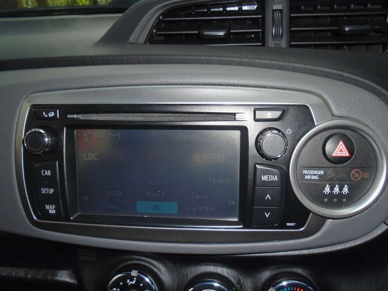 2012 TOYOTA YARIS 2012 TOYOTA YARIS