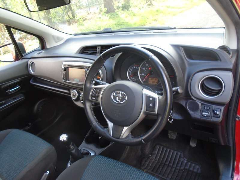 2012 TOYOTA YARIS 2012 TOYOTA YARIS