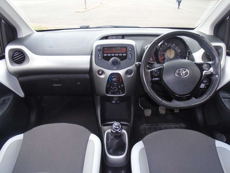 2016 TOYOTA AYGO 2016 TOYOTA AYGO