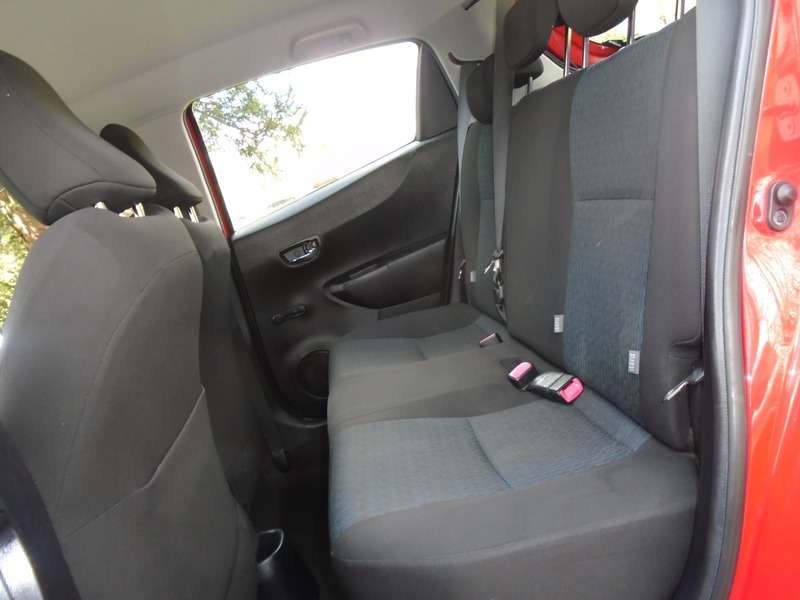 2012 TOYOTA YARIS 2012 TOYOTA YARIS