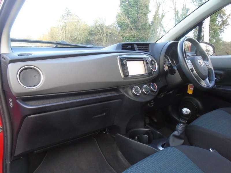 2013 TOYOTA YARIS 2013 TOYOTA YARIS