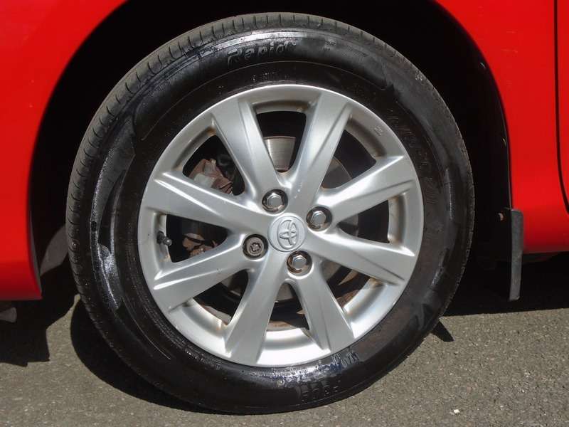 2012 TOYOTA YARIS 2012 TOYOTA YARIS