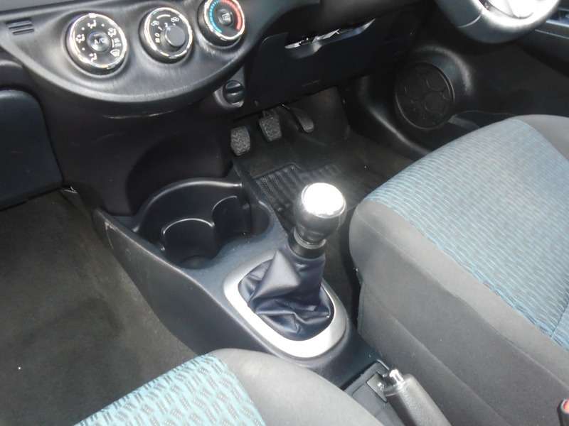 2012 TOYOTA YARIS 2012 TOYOTA YARIS