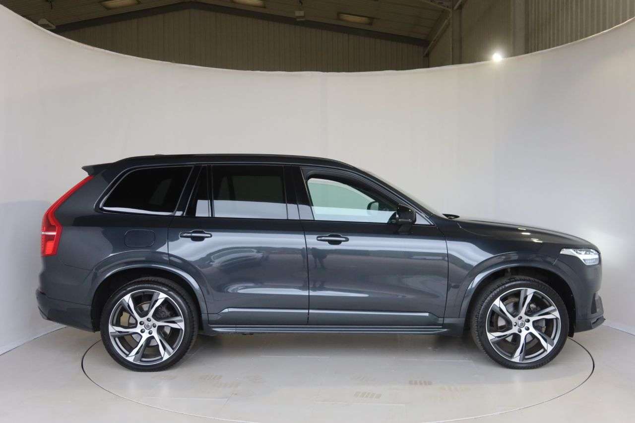 2022 VOLVO XC90 2022 VOLVO XC90