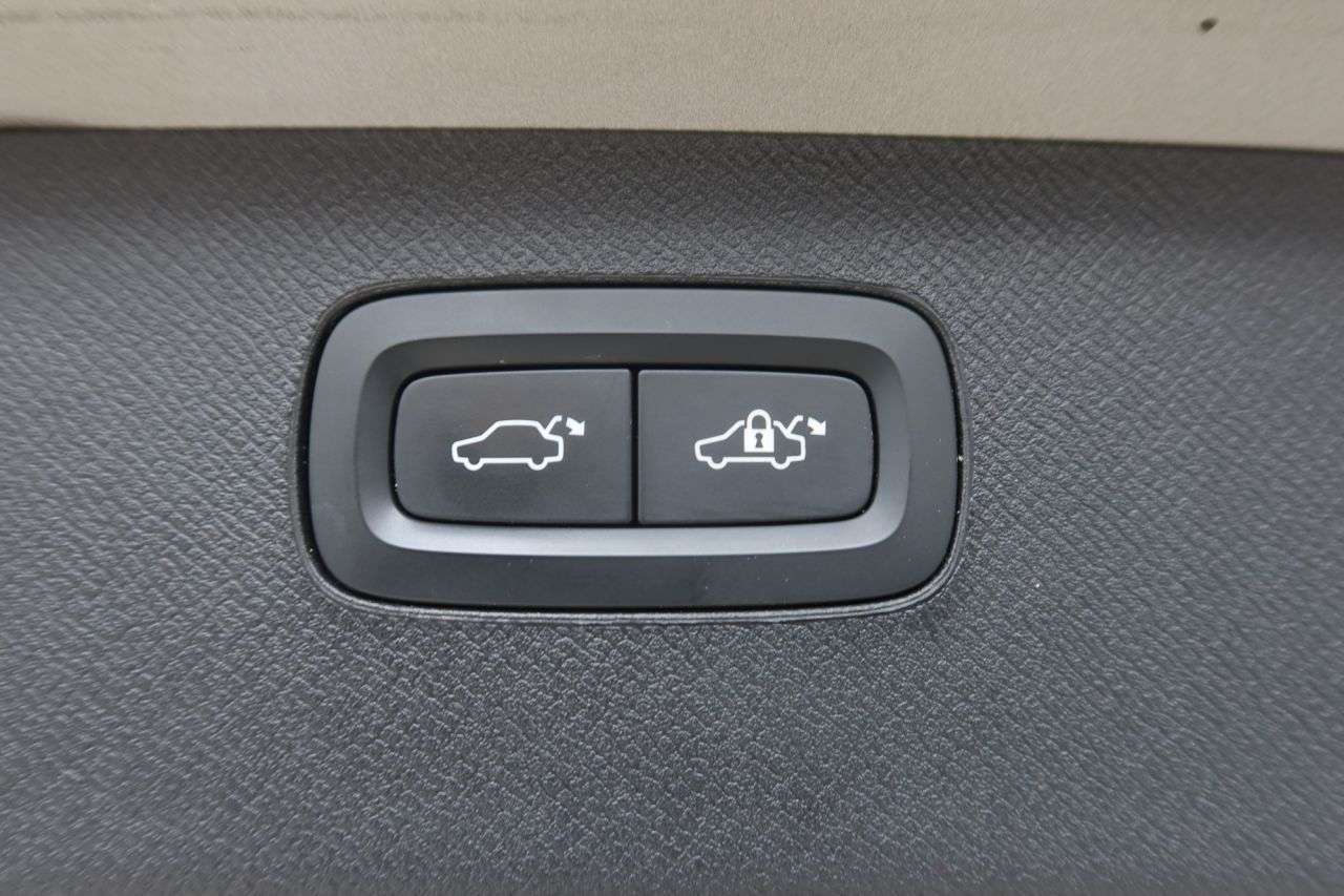 2021 VOLVO XC90 2021 VOLVO XC90