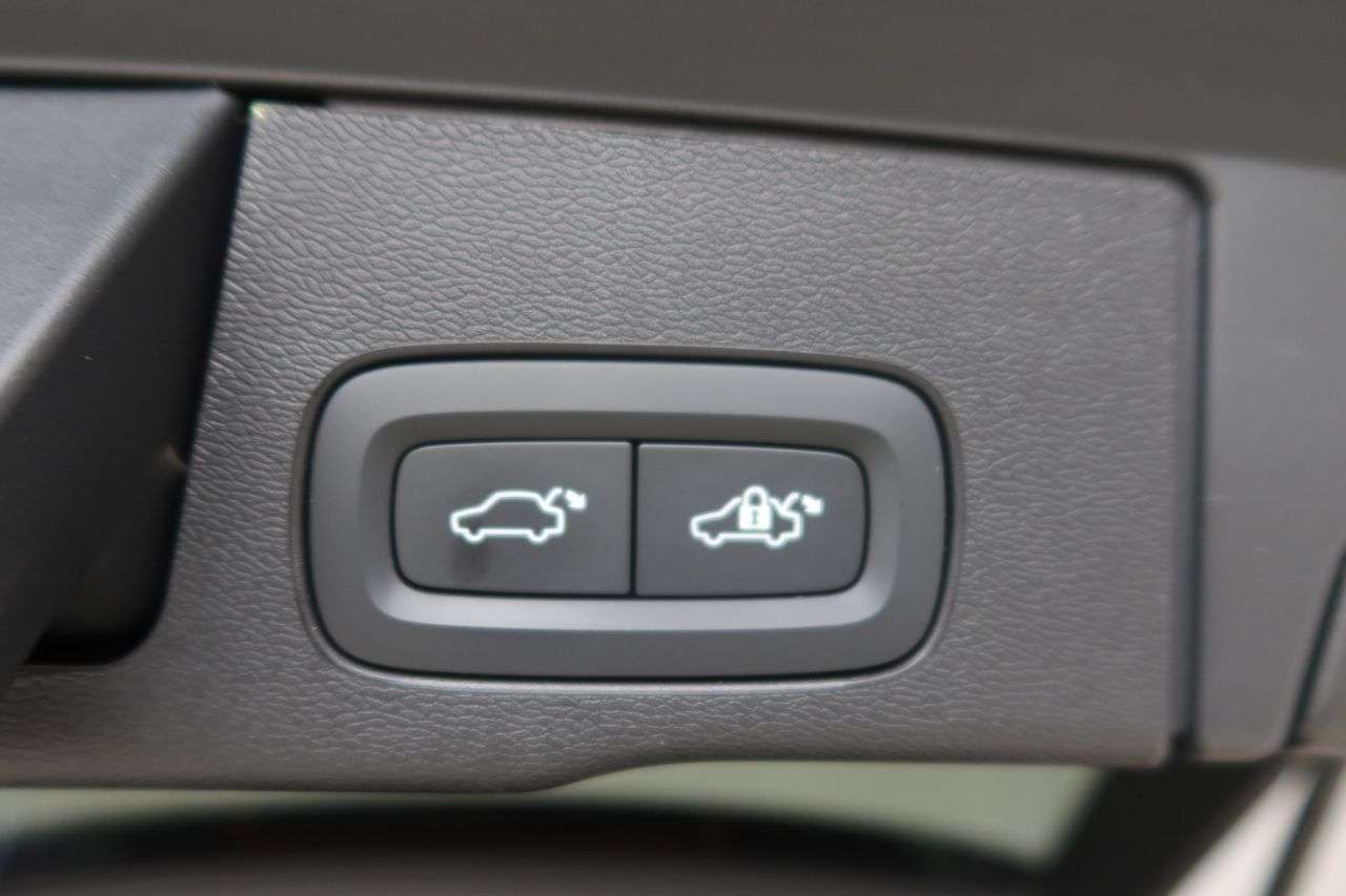 2022 VOLVO XC60 2022 VOLVO XC60