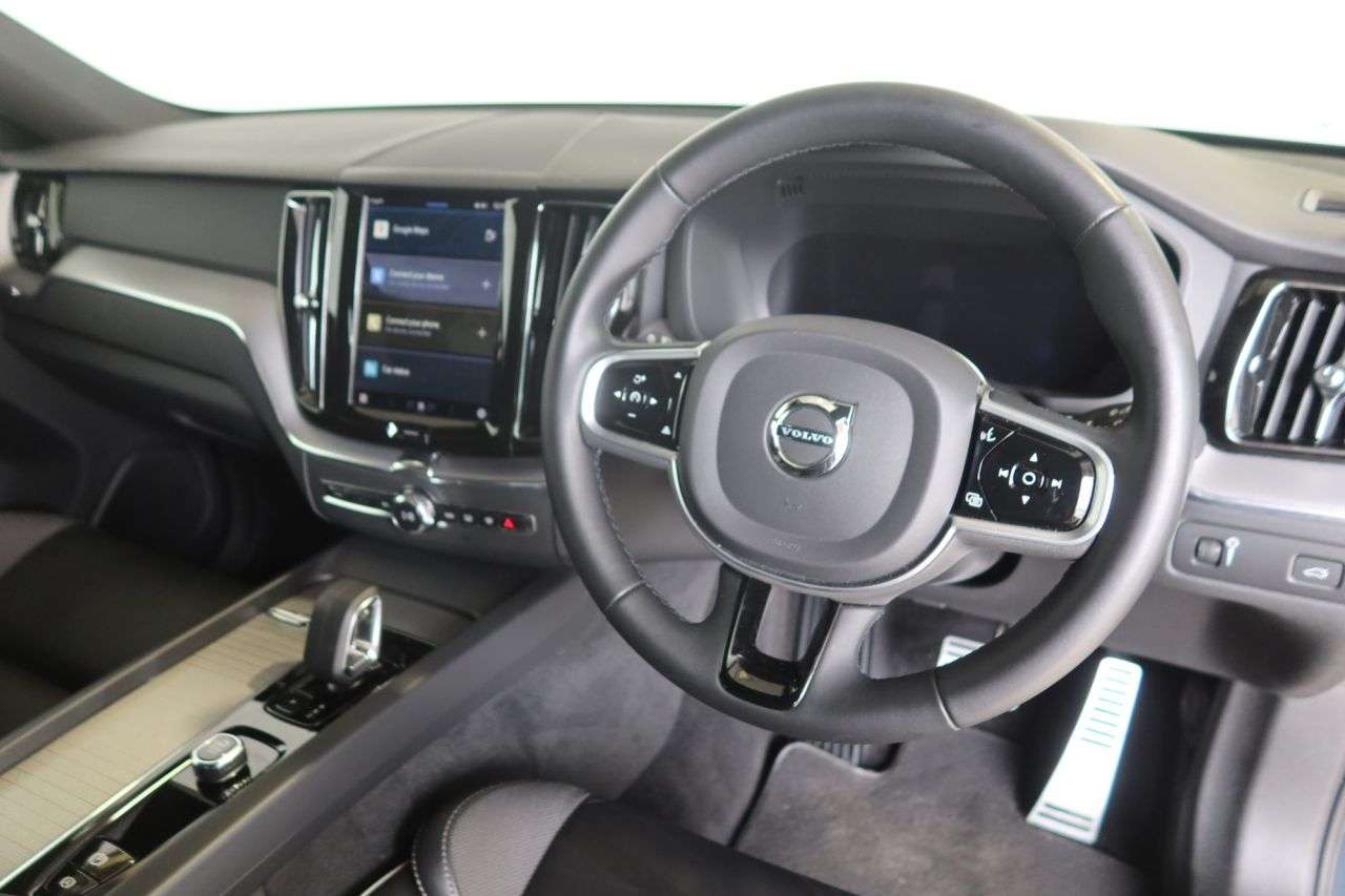 2022 VOLVO XC60 2022 VOLVO XC60