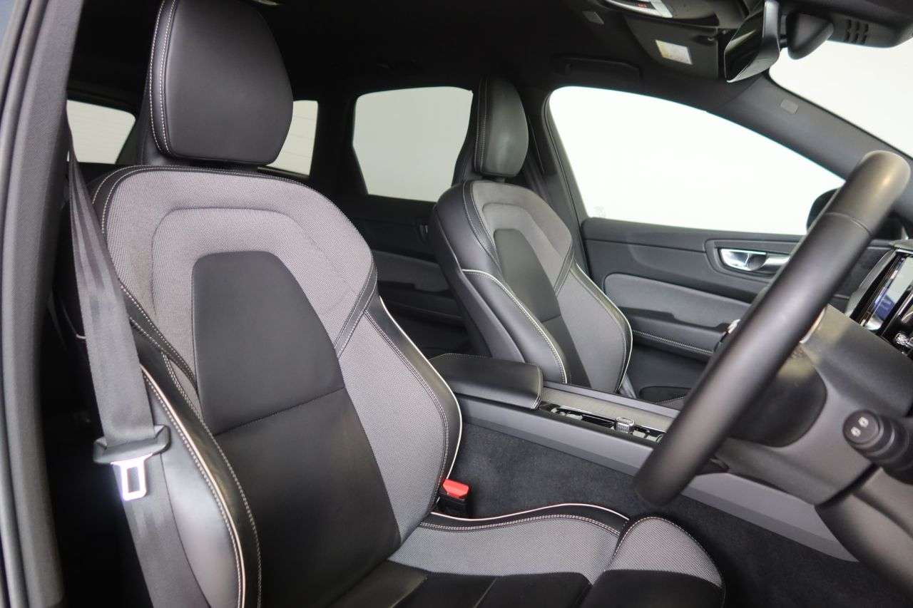 2022 VOLVO XC60 2022 VOLVO XC60