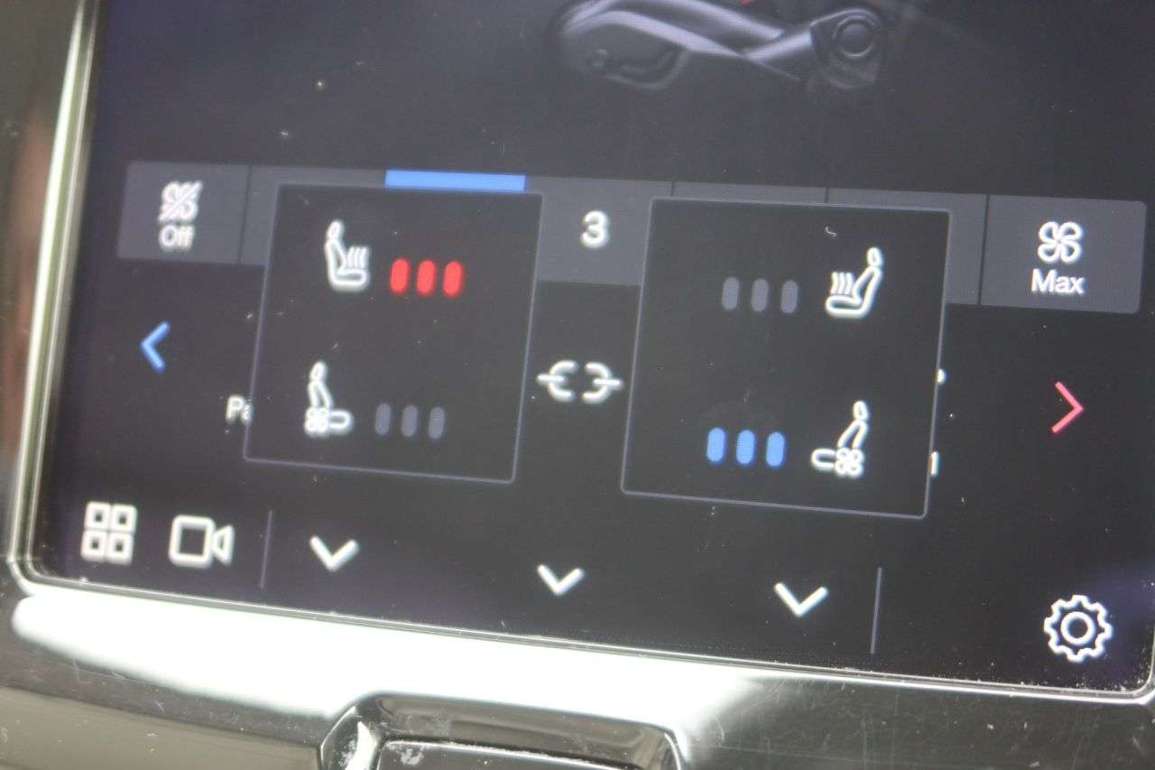 2022 VOLVO XC60 2022 VOLVO XC60