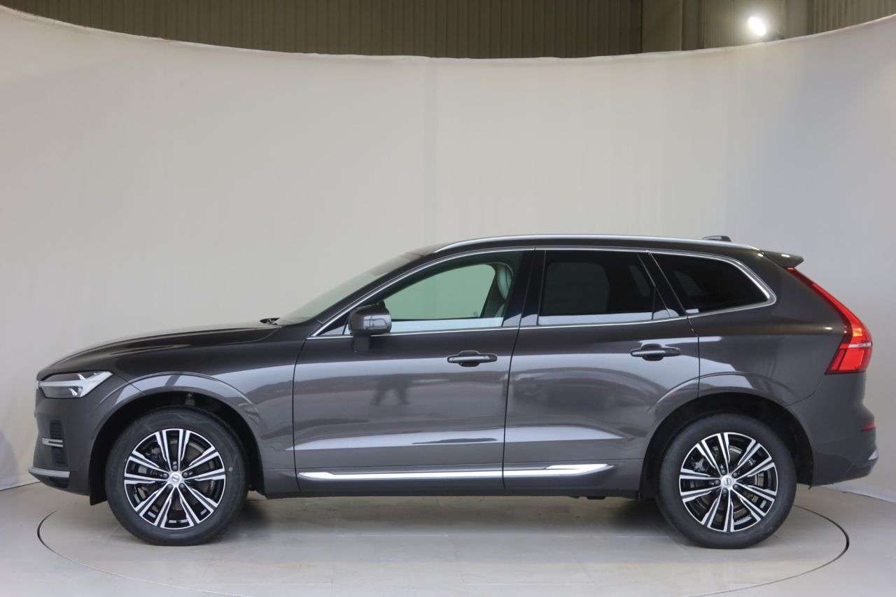 2022 VOLVO XC60 2022 VOLVO XC60