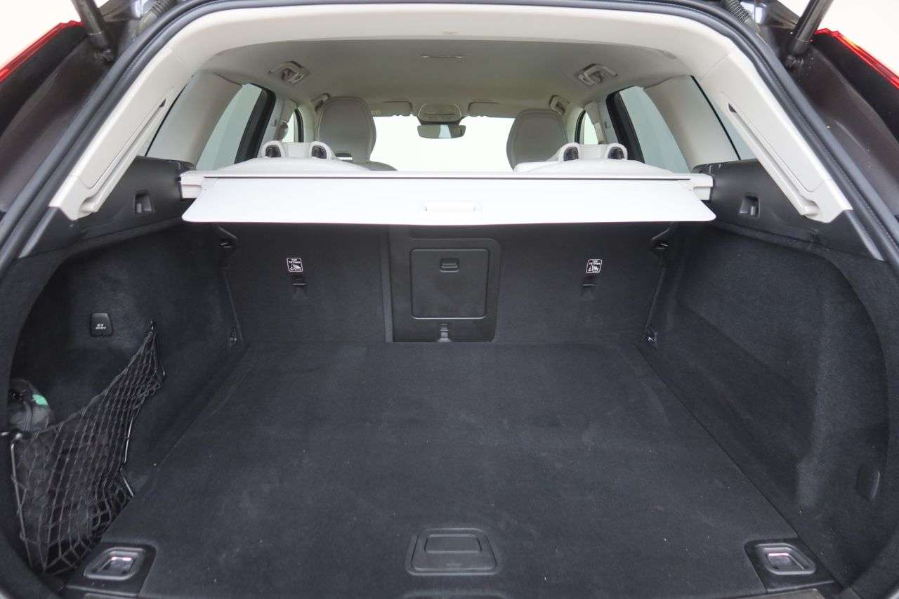 2022 VOLVO XC60 2022 VOLVO XC60