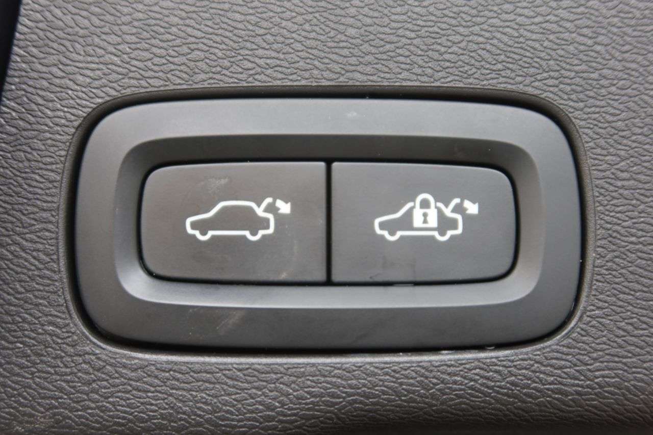 2022 VOLVO XC60 2022 VOLVO XC60