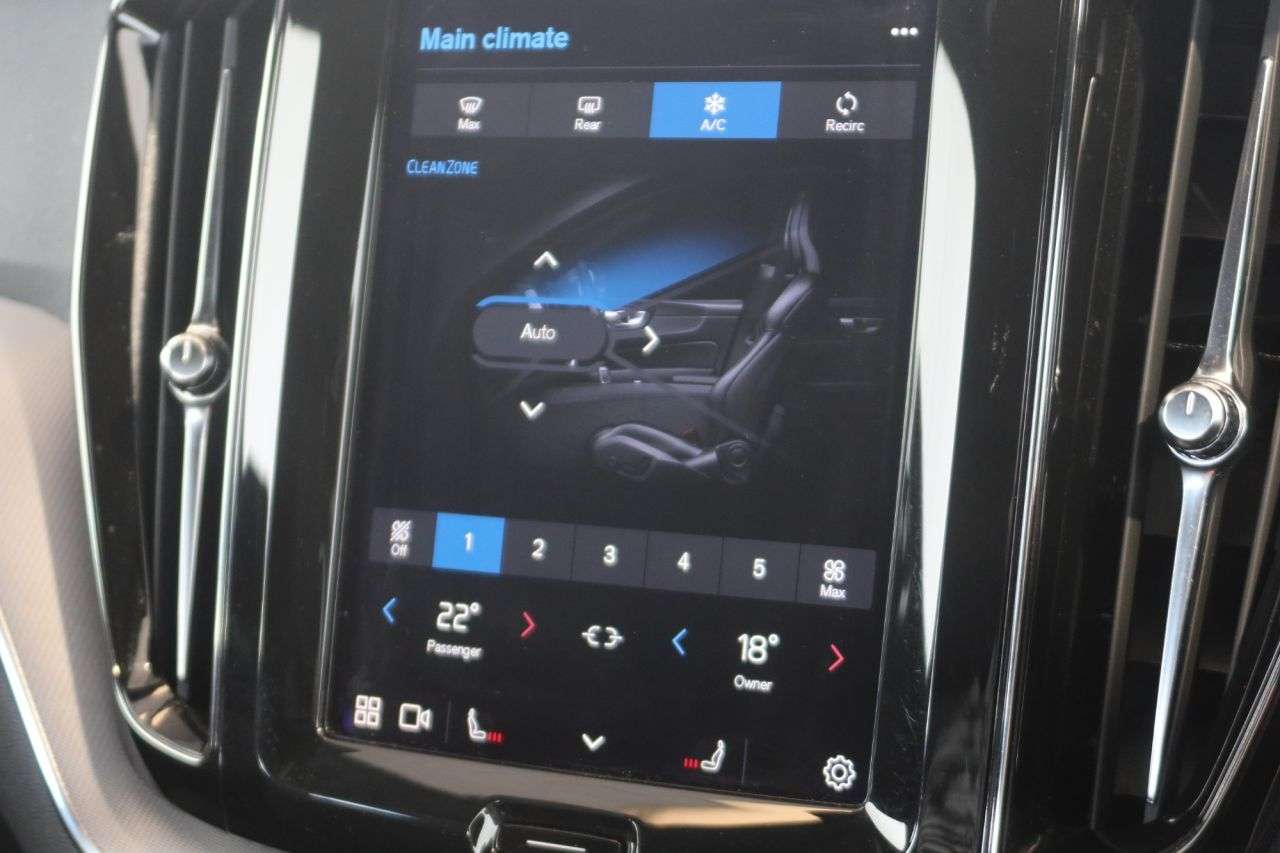 2022 VOLVO XC60 2022 VOLVO XC60