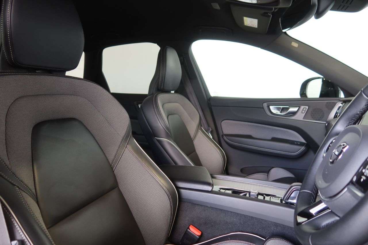 2022 VOLVO XC60 2022 VOLVO XC60