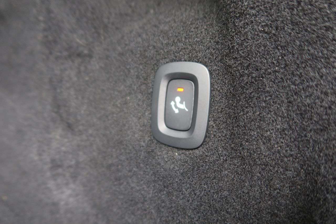 2022 VOLVO XC60 2022 VOLVO XC60