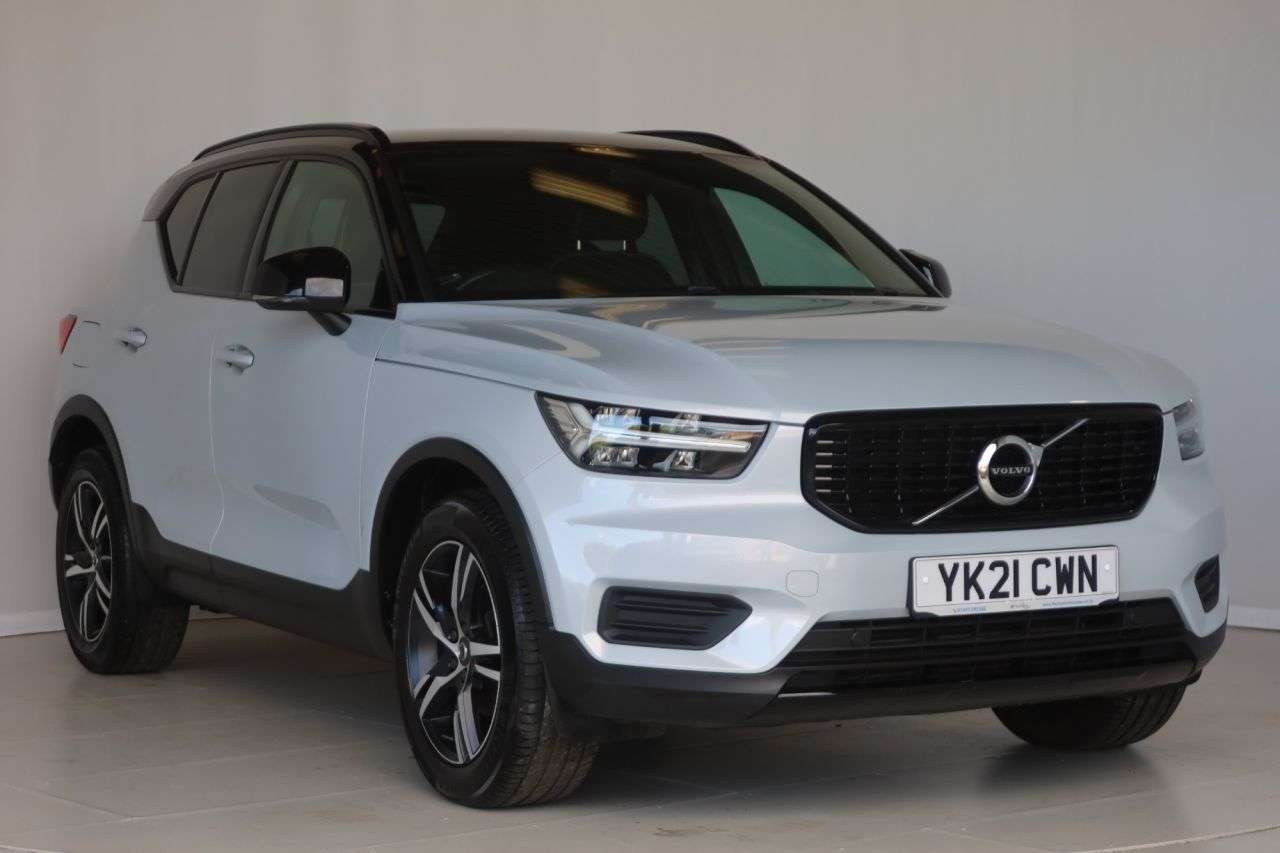 2021 VOLVO XC40 2021 VOLVO XC40