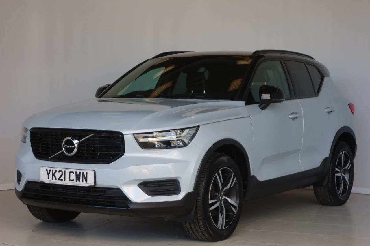 2021 VOLVO XC40 2021 VOLVO XC40