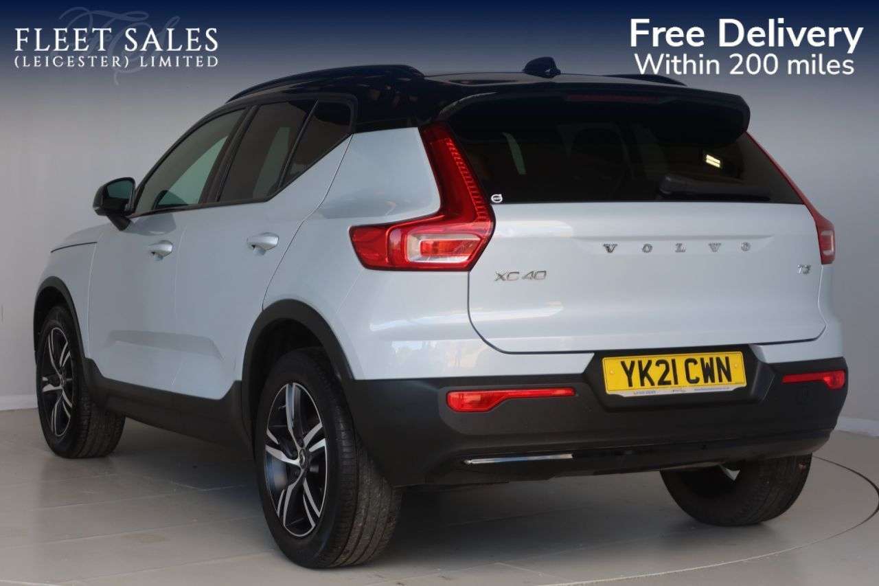 2021 VOLVO XC40 2021 VOLVO XC40