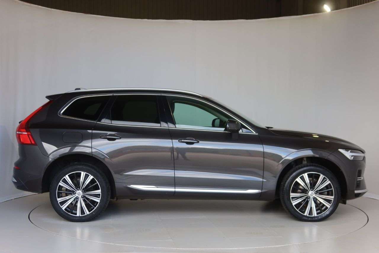 2022 VOLVO XC60 2022 VOLVO XC60