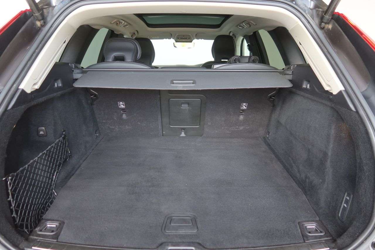 2022 VOLVO XC60 2022 VOLVO XC60