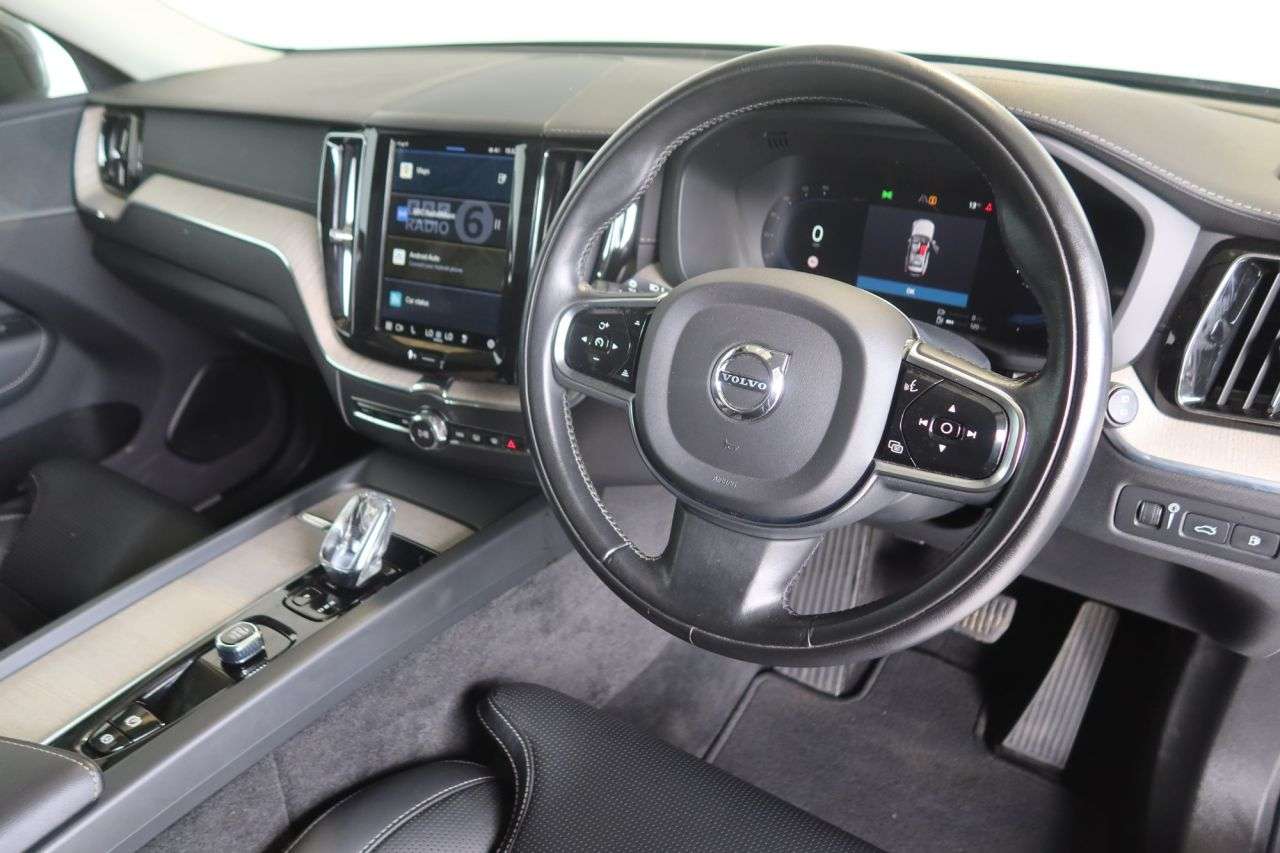 2022 VOLVO XC60 2022 VOLVO XC60