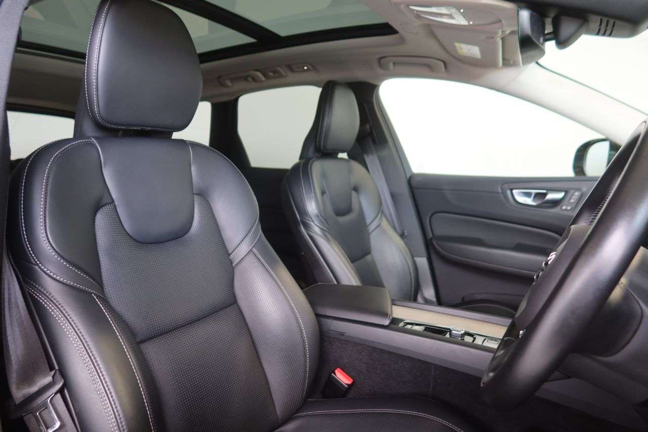 2022 VOLVO XC60 2022 VOLVO XC60