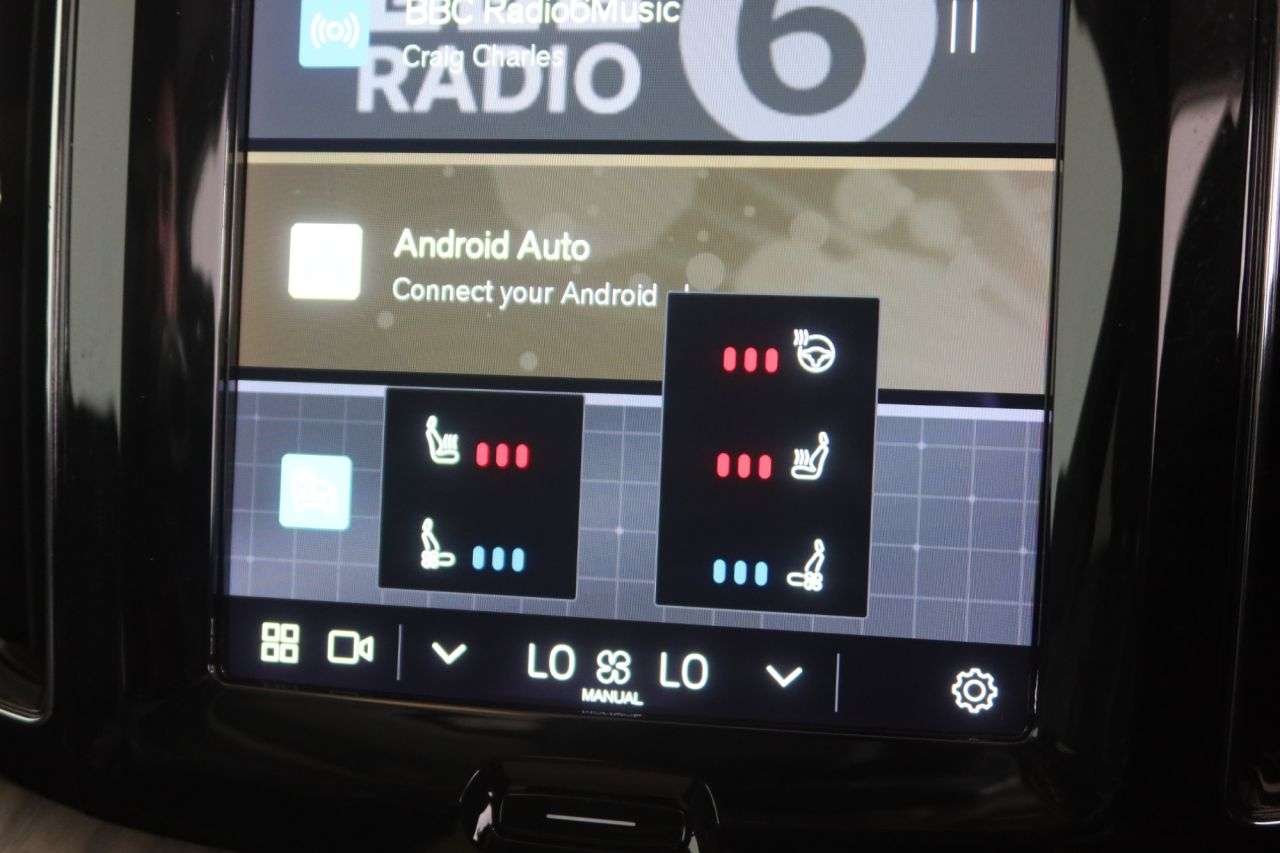 2022 VOLVO XC60 2022 VOLVO XC60