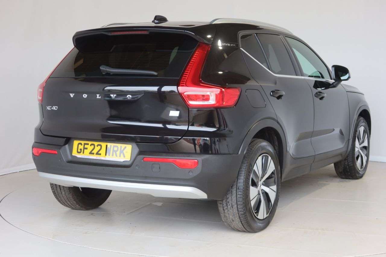 2022 VOLVO XC40 2022 VOLVO XC40
