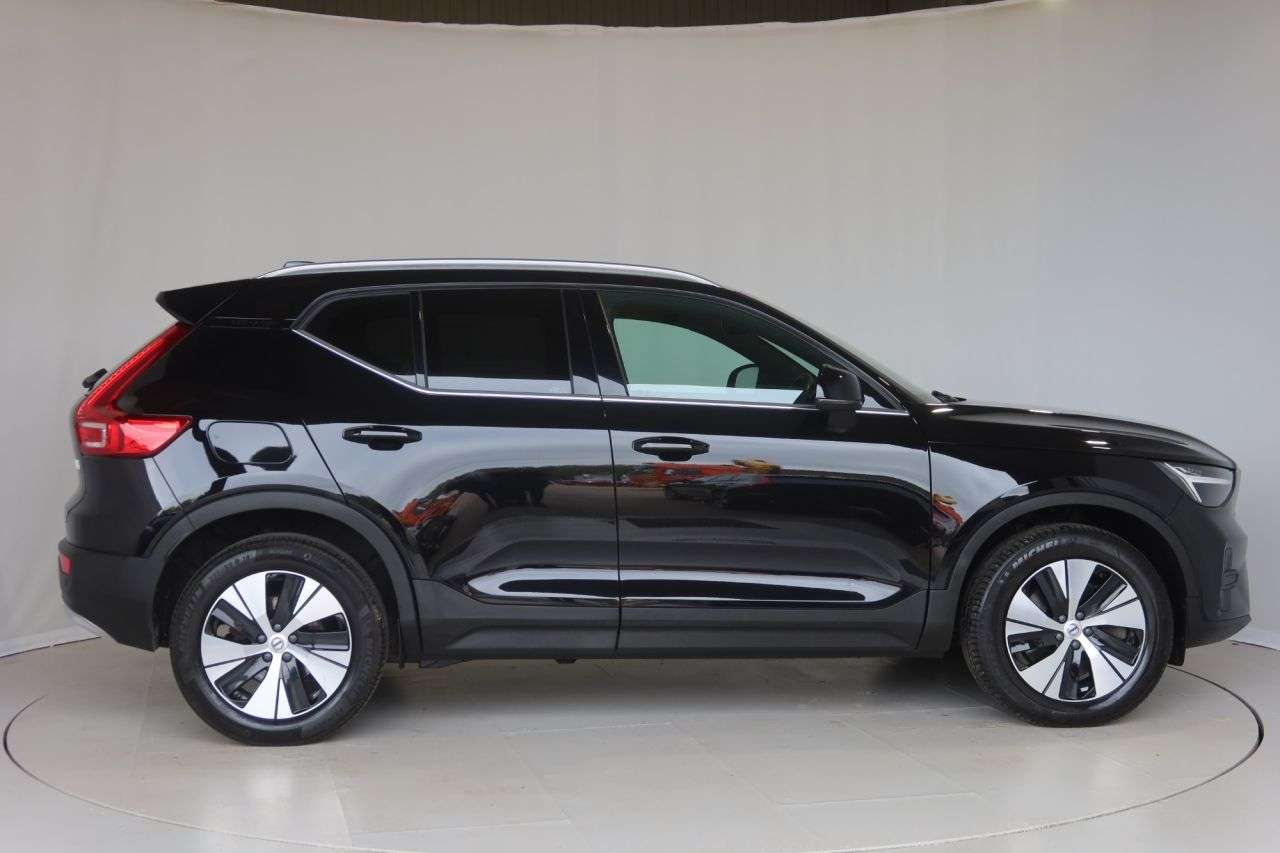 2022 VOLVO XC40 2022 VOLVO XC40