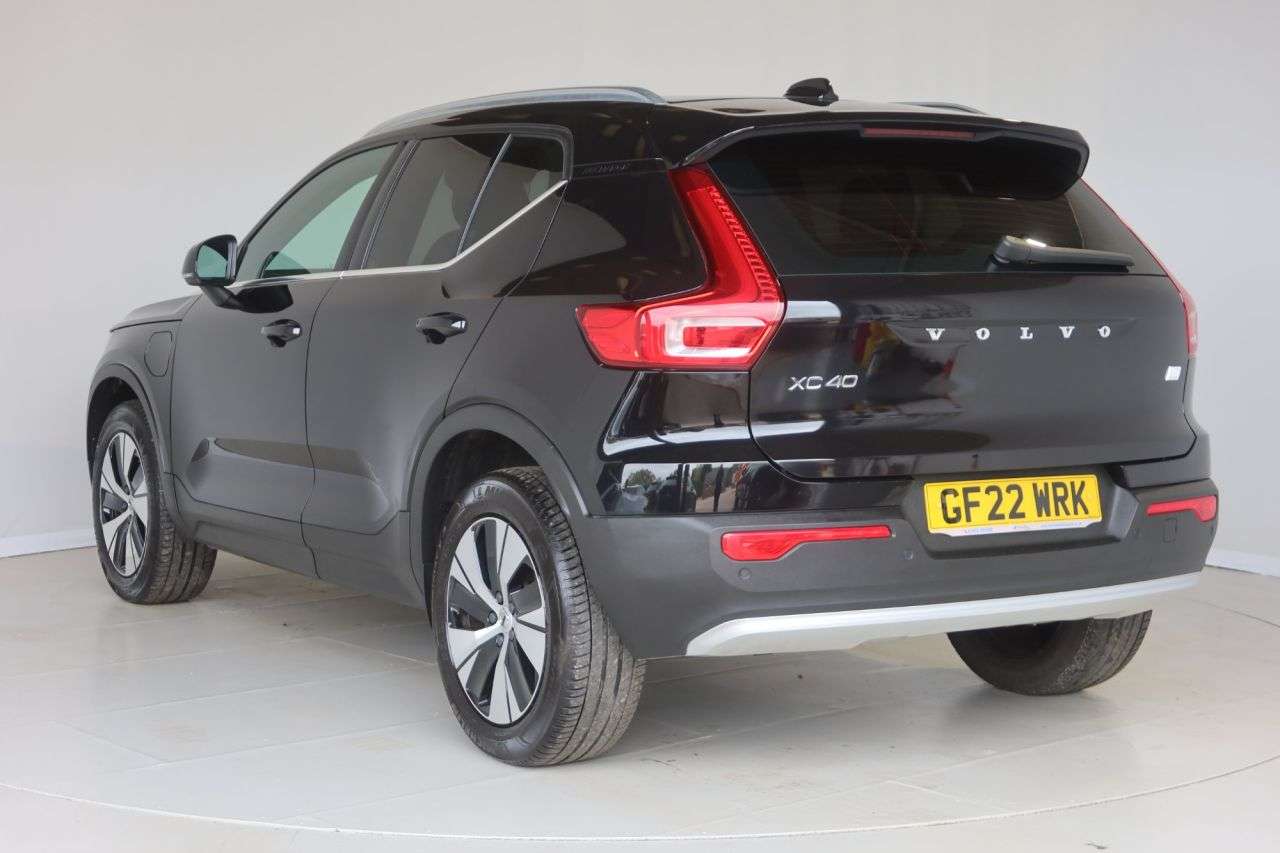 2022 VOLVO XC40 2022 VOLVO XC40