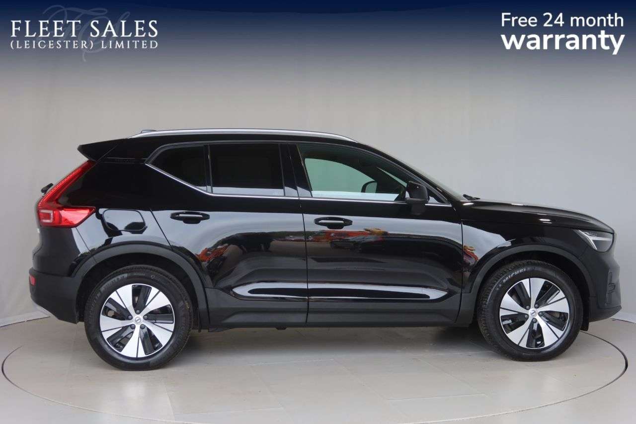 2022 VOLVO XC40 2022 VOLVO XC40