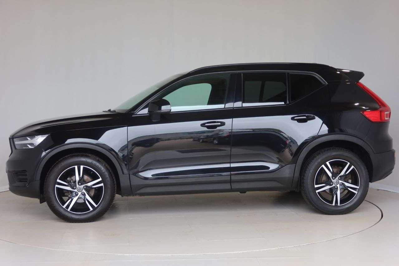 2021 VOLVO XC40 2021 VOLVO XC40