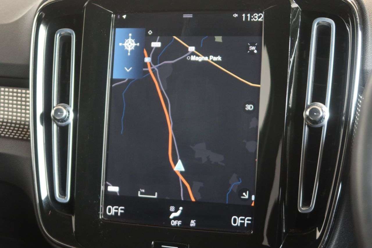 2021 VOLVO XC40 2021 VOLVO XC40