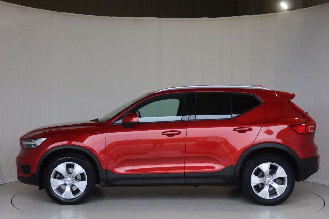 2021 VOLVO XC40 2021 VOLVO XC40