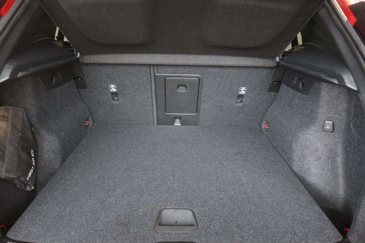 2021 VOLVO XC40 2021 VOLVO XC40