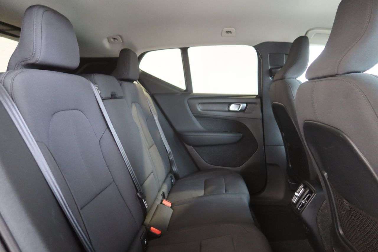 2021 VOLVO XC40 2021 VOLVO XC40