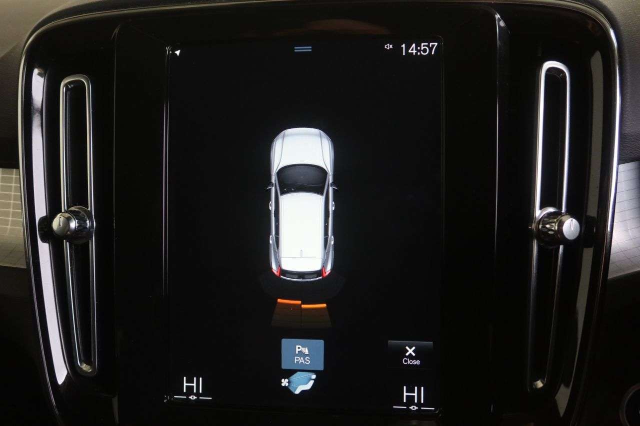 2021 VOLVO XC40 2021 VOLVO XC40