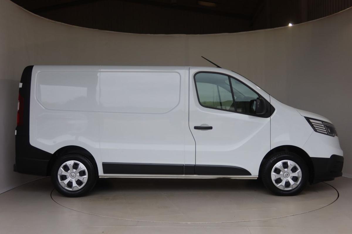 Check out this Renault Trafic 2022 Diesel Manual