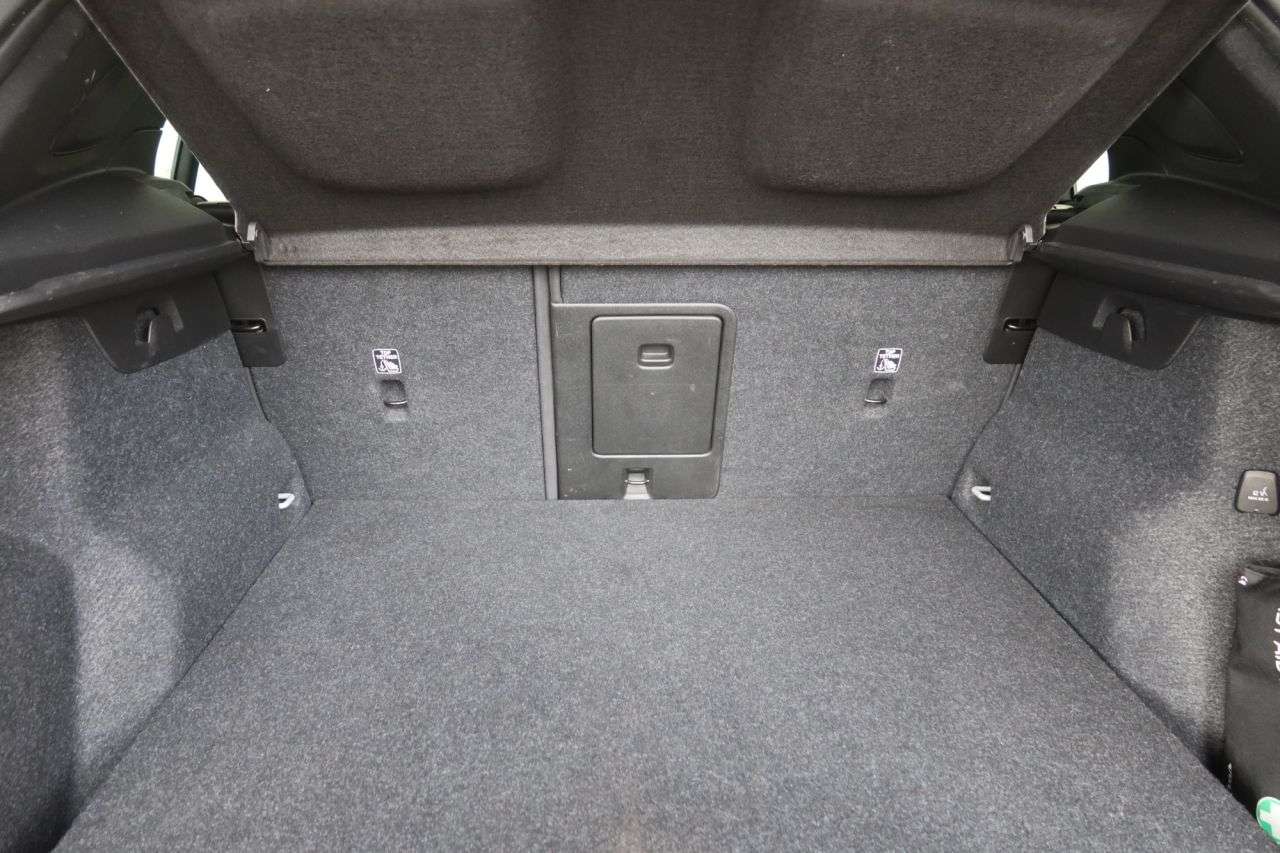 2021 VOLVO XC40 2021 VOLVO XC40