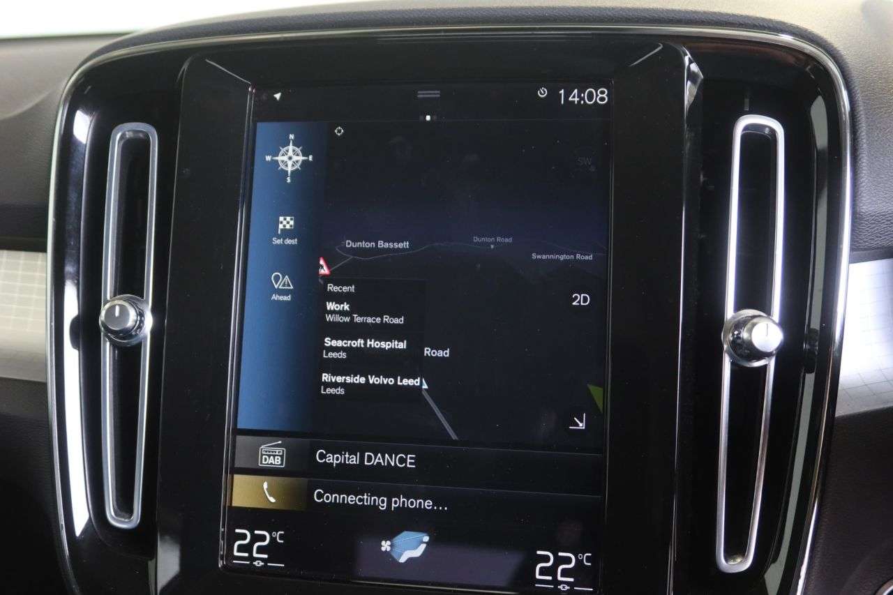 2021 VOLVO XC40 2021 VOLVO XC40