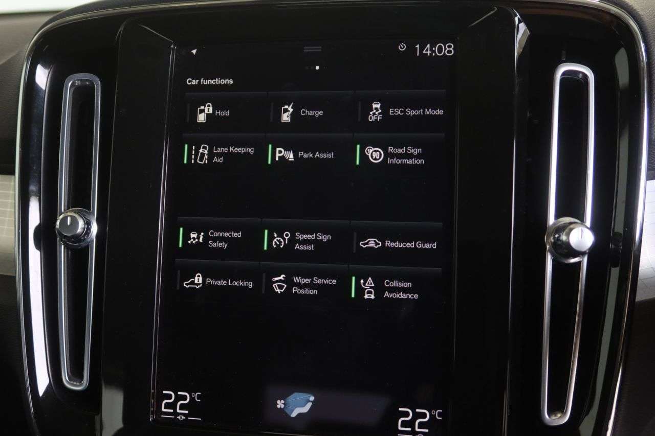 2021 VOLVO XC40 2021 VOLVO XC40