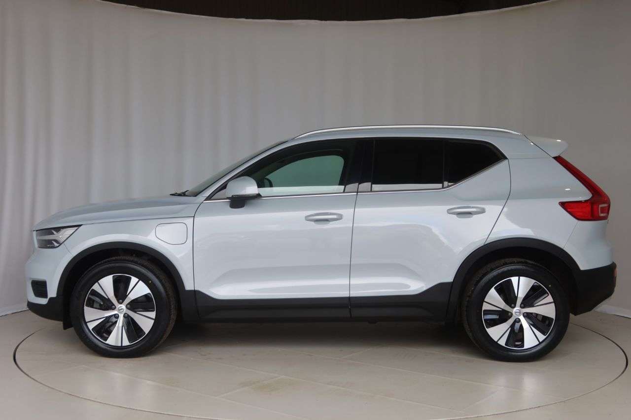 2021 VOLVO XC40 2021 VOLVO XC40