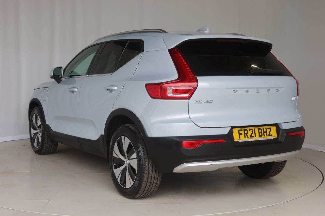2021 VOLVO XC40 2021 VOLVO XC40