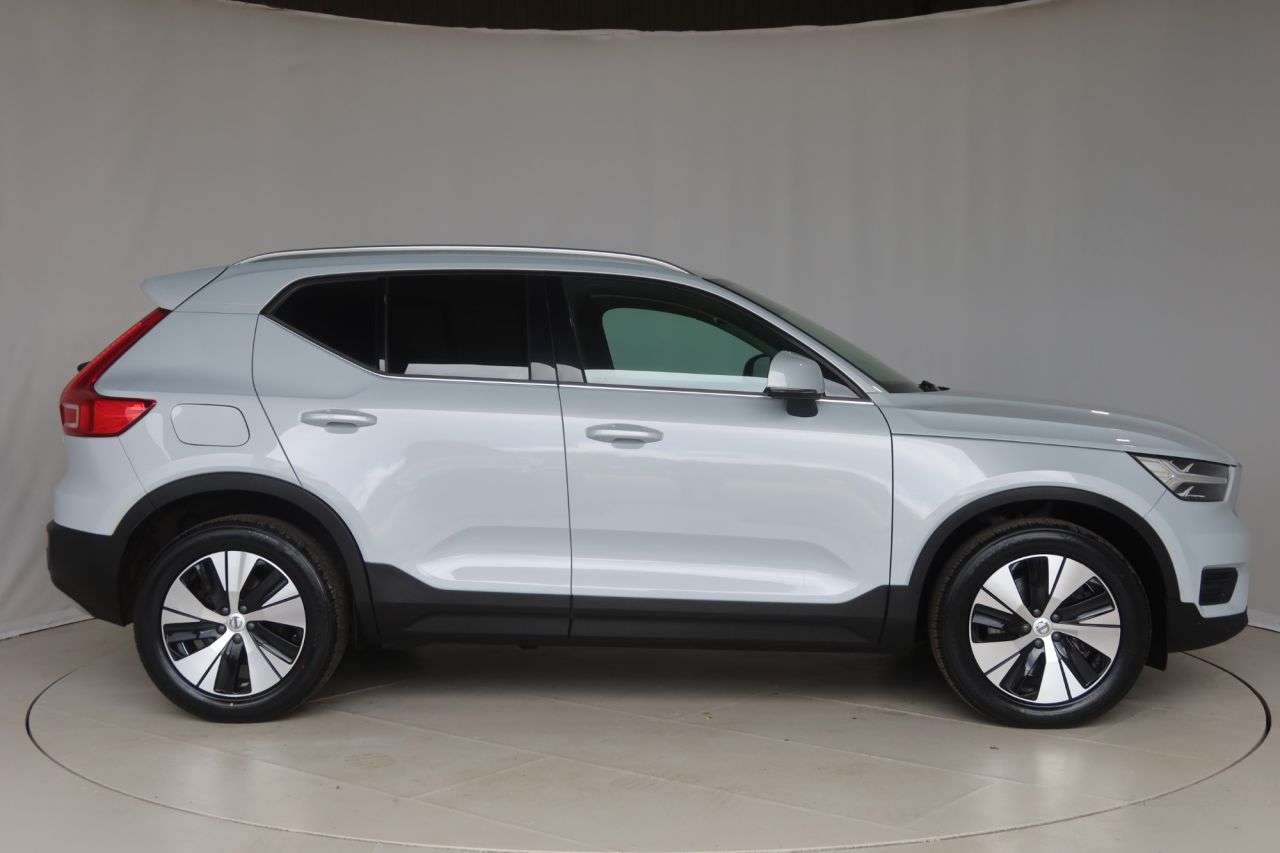 2021 VOLVO XC40 2021 VOLVO XC40
