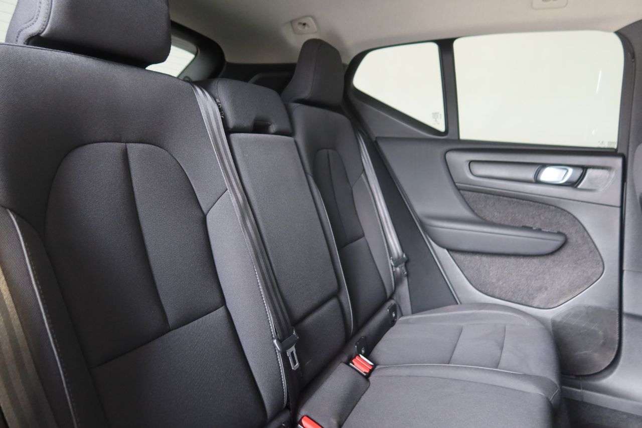 2021 VOLVO XC40 2021 VOLVO XC40