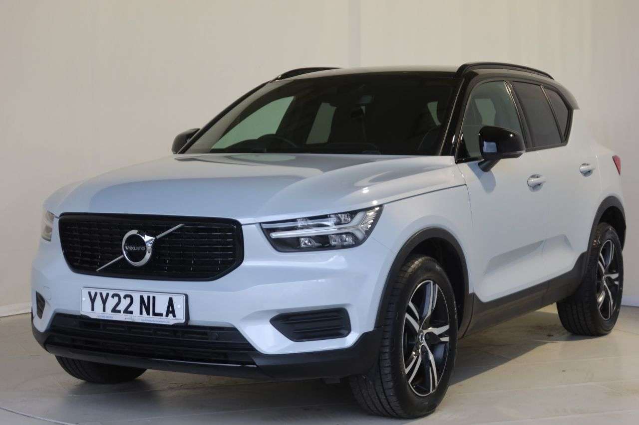 2022 VOLVO XC40 2022 VOLVO XC40