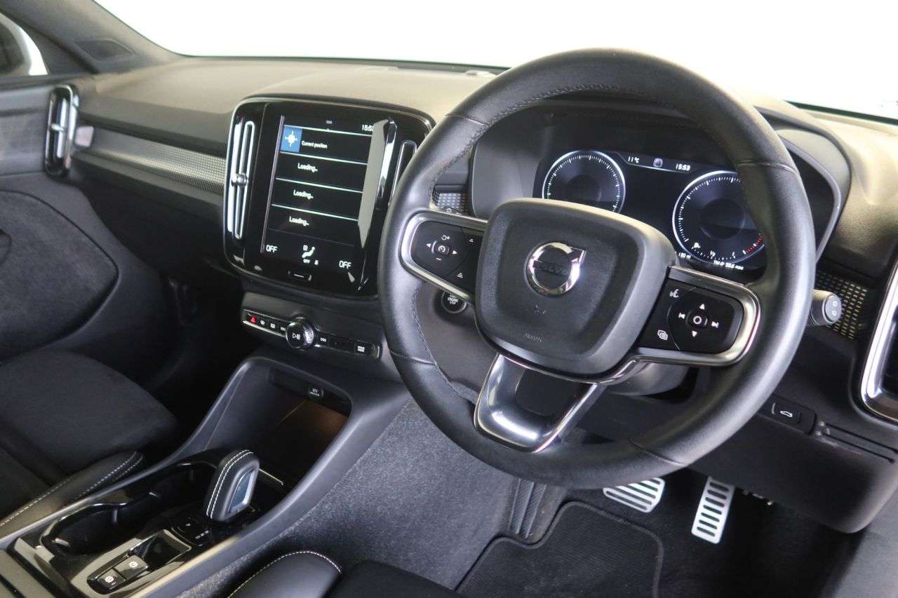 2022 VOLVO XC40 2022 VOLVO XC40