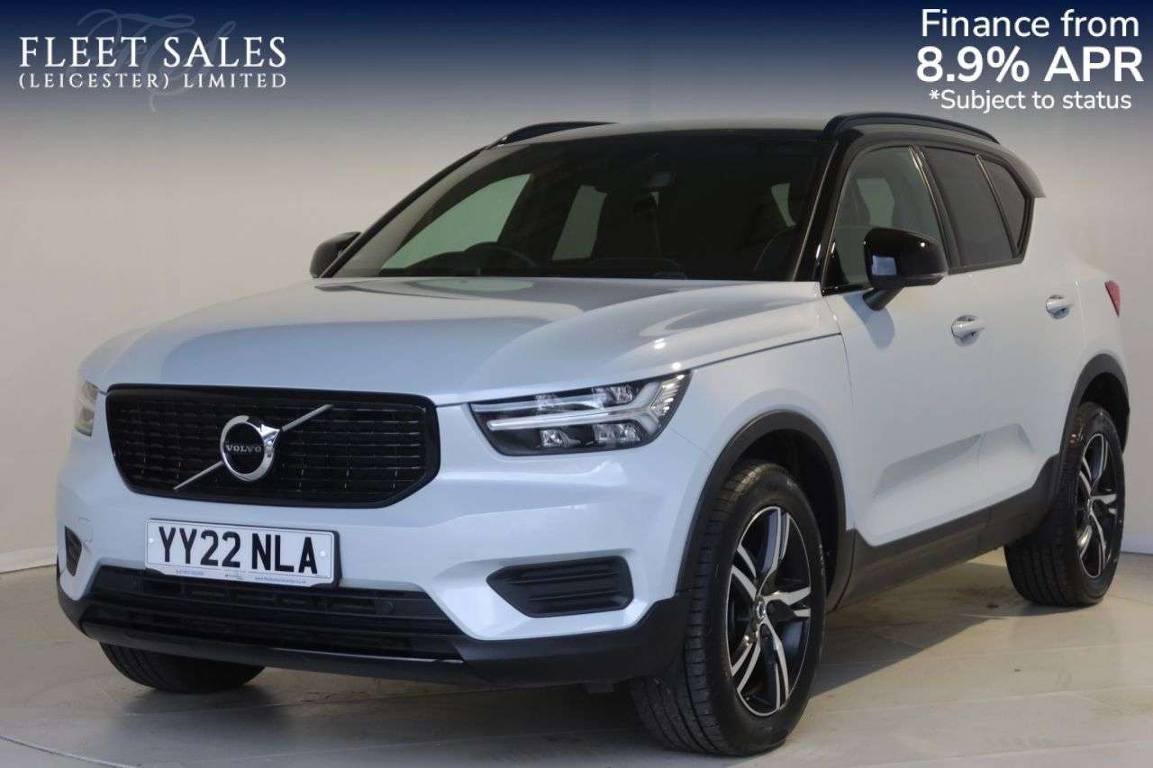 2022 VOLVO XC40 2022 VOLVO XC40