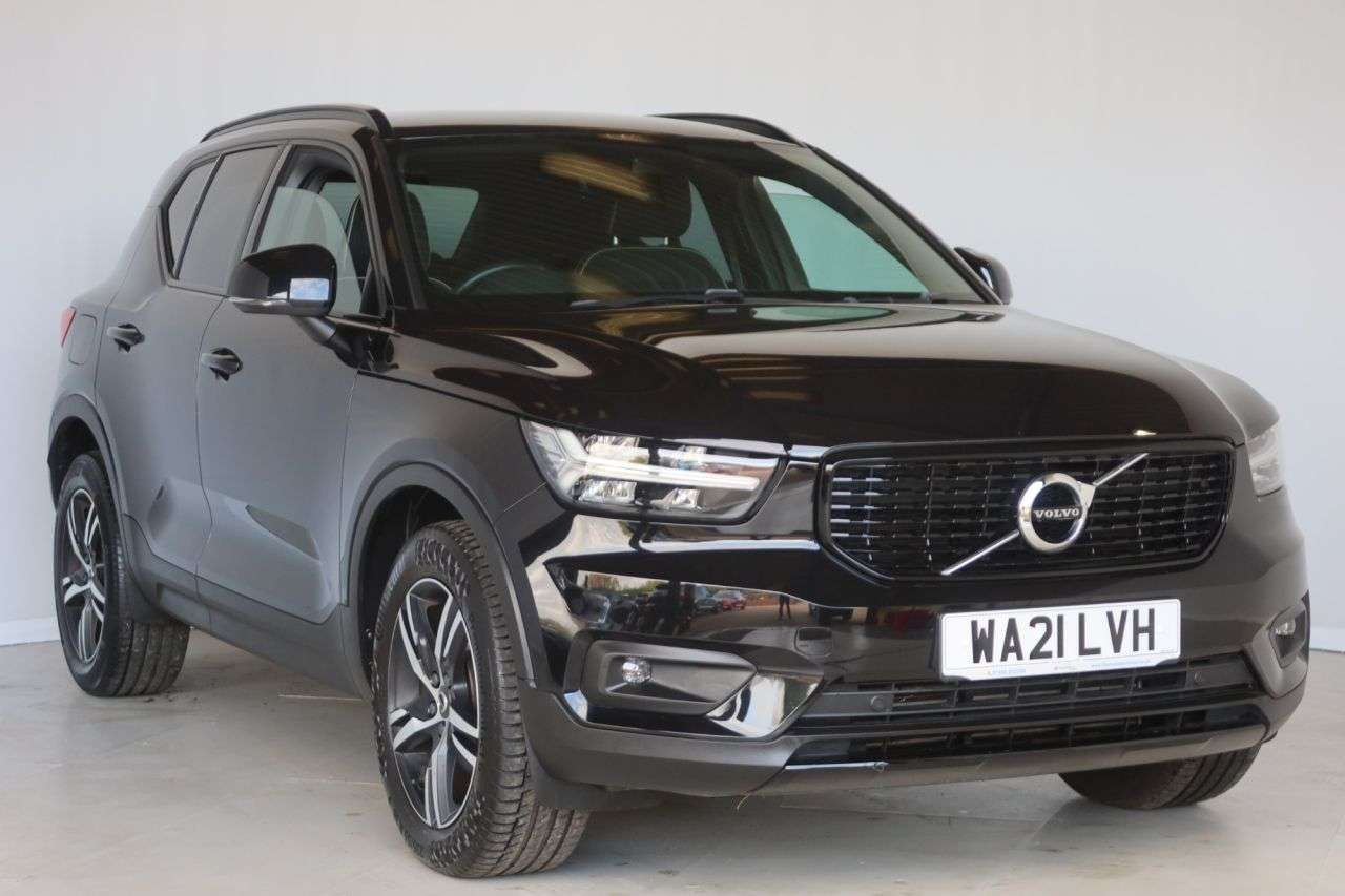 2021 VOLVO XC40 2021 VOLVO XC40